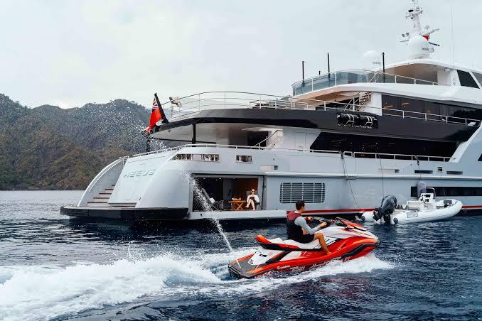 Luxury Yachts & Jets